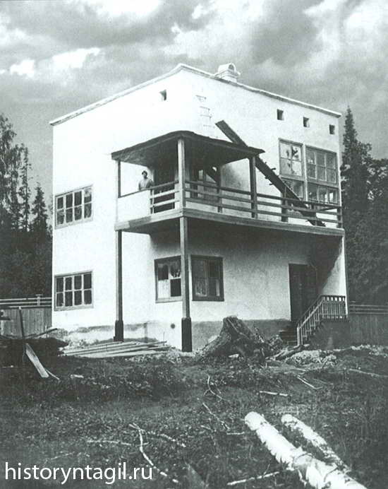Первая библиотека на Вагонке. 1930-е годы.
