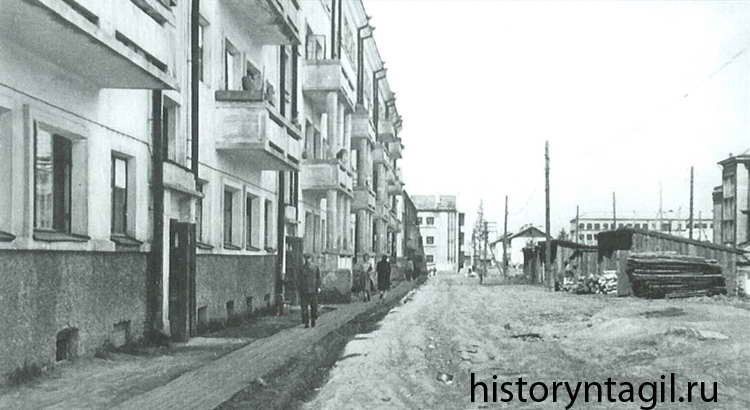 Вид квартала по ул. Патона. 1941 год.