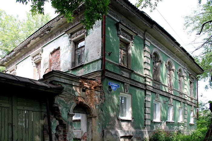 Дом № 37 по улице Кирова (бывшей Большерудянской), где во второй половине 70-х годов XIX века проживали Колногоровы (фото 2016 г.)