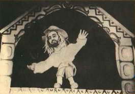 Сцена из спектакля Иван-Царевич и Серый волк. Кукла тантамареска – голова и руки актера остальное кукла.