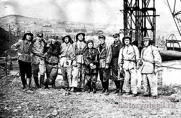 На Высокогорском руднике. Крайний справа – М.П. Клоков. Около 1946 года